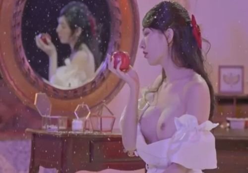 jav không che Nhìn nhỏ em họ ngon quá, anh trai chịu không nổi